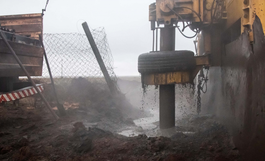 Governo do Estado, por meio do programa Água no Campo, prevê perfurar 200 poços artesianos em 2025.