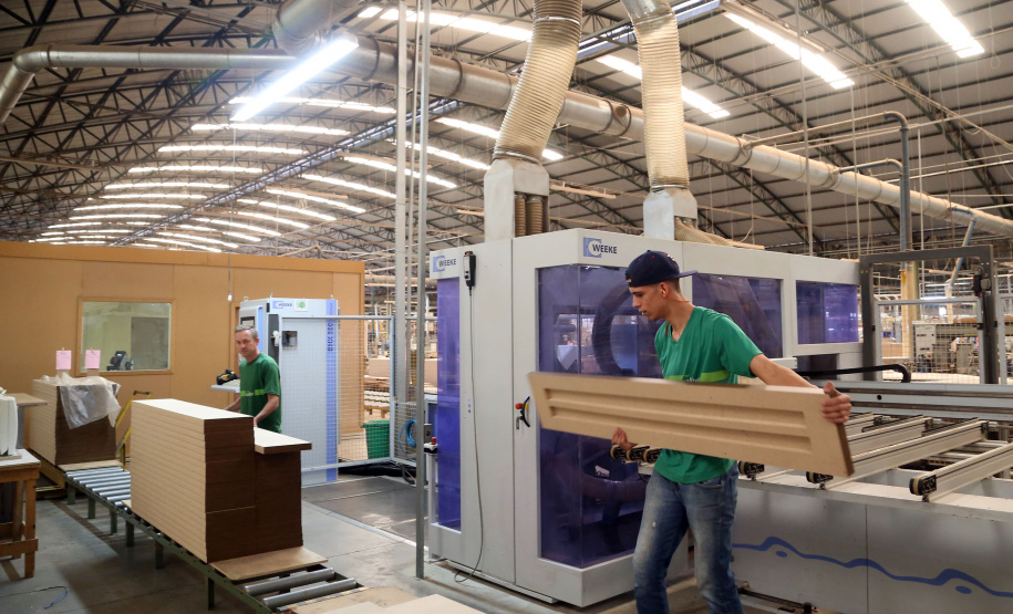 Paraná foi o 3º estado que mais gerou empregos com carteira assinada entre janeiro e outubro