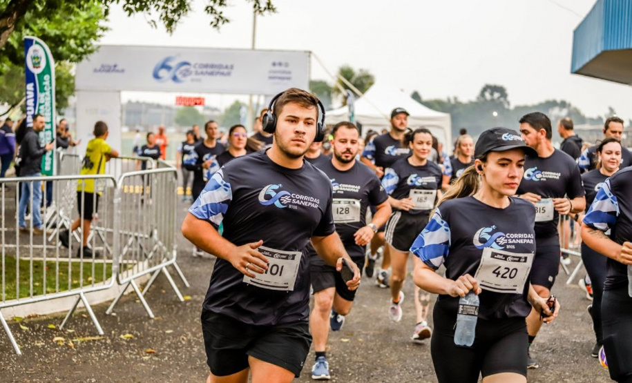 Circuito Corrida de Rua Sanepar e homenagens aos empregados marcam os 25 anos de certificação ISO 14.001 de Foz do Iguaçu