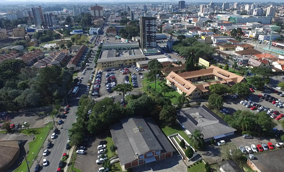 Paraná repassa mais de R$ 1 bilhão aos municípios em outubro