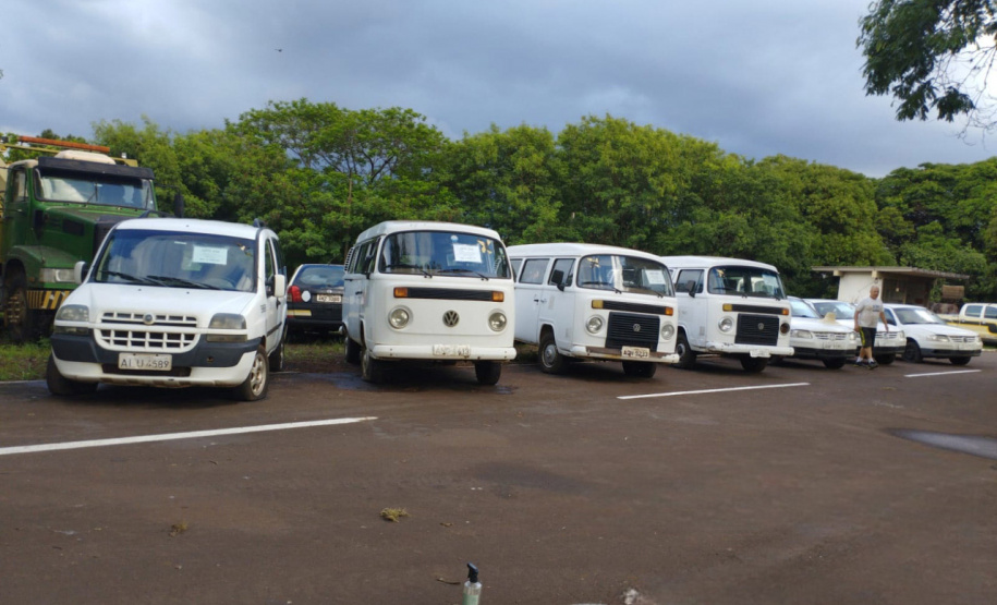 Governo do Paraná abre edital para leilão de veículos inservíveis e sucatas