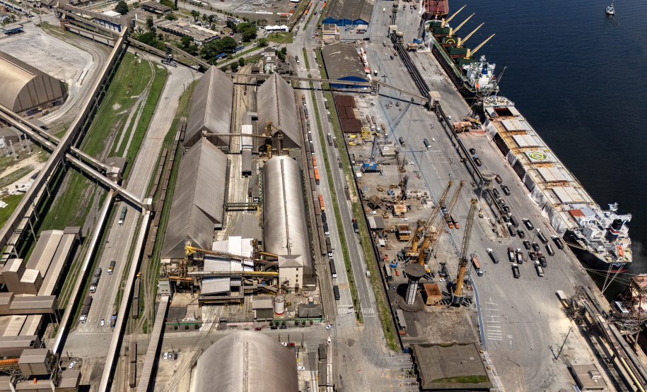 PORTOS DO PARANÁ ARRENDAMENTO ÁREA PAR15