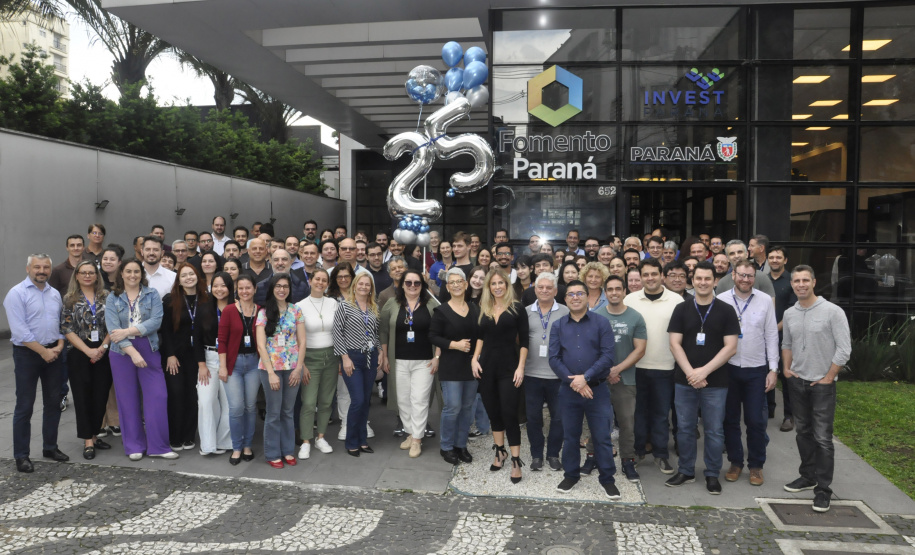 FOMENTO PR COMPLETA 25 ANOS