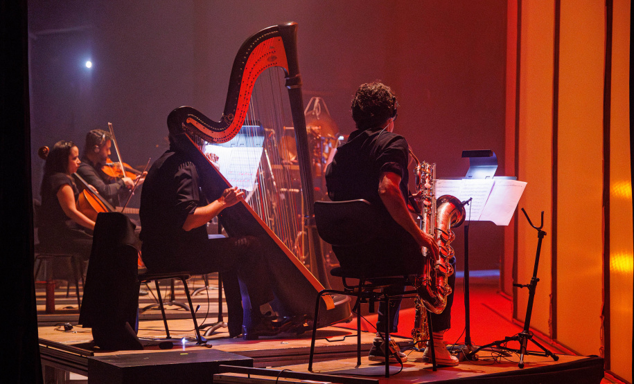 Mais nova obra do Balé Teatro Guaíra, “Orfeu e Eurídice” conquista o público