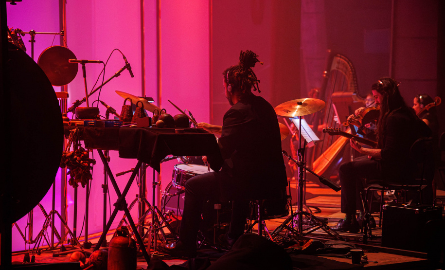 Mais nova obra do Balé Teatro Guaíra, “Orfeu e Eurídice” conquista o público