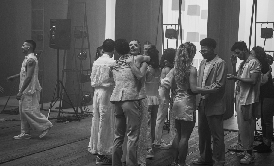 Mais nova obra do Balé Teatro Guaíra, “Orfeu e Eurídice” conquista o público