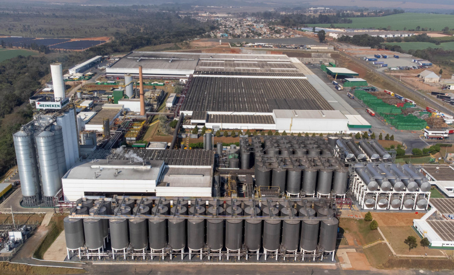 De bebidas a móveis: Paraná lidera crescimento da produção industrial em vários segmentos