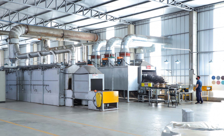 Indústria paranaense cresce o dobro da média nacional nos últimos doze meses