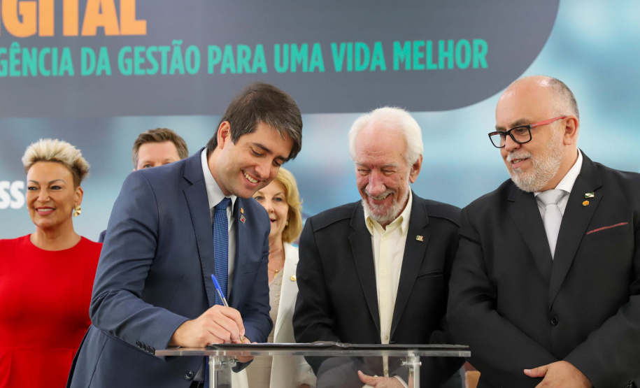 Paraná sedia encontro da rede de centros de inteligência estaduais para gestão do SUS