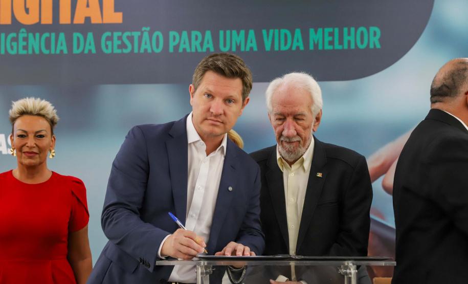 Paraná sedia encontro da rede de centros de inteligência estaduais para gestão do SUS