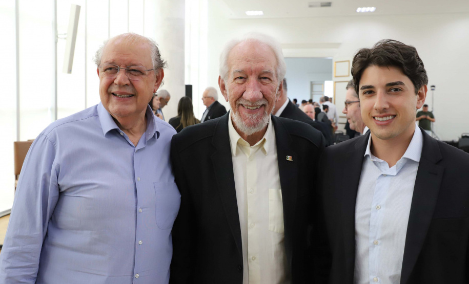 Paraná sedia encontro da rede de centros de inteligência estaduais para gestão do SUS