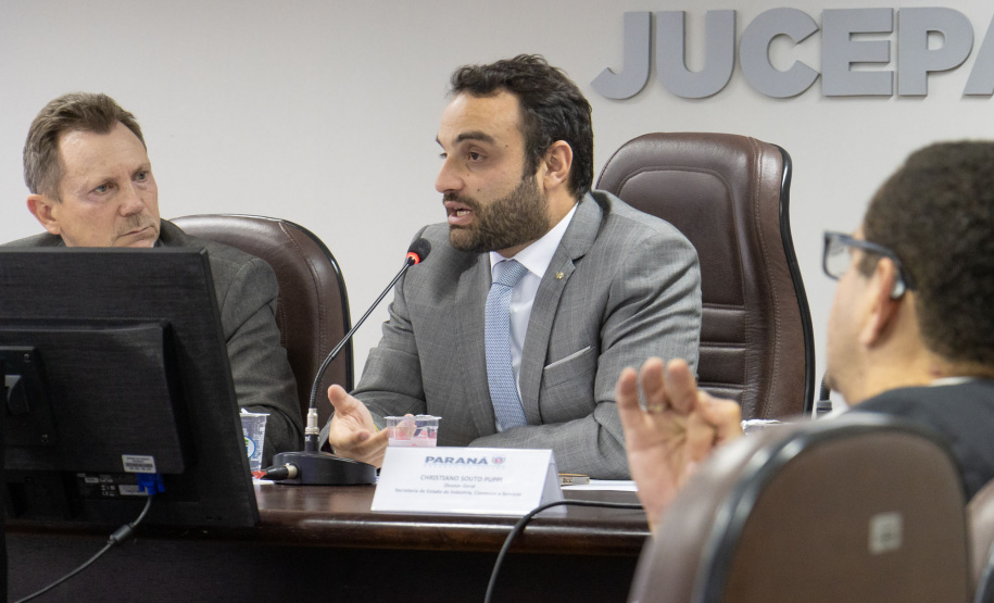 Conselho de administração da Jucepar aprova projeto de consolidação do Empresa Fácil