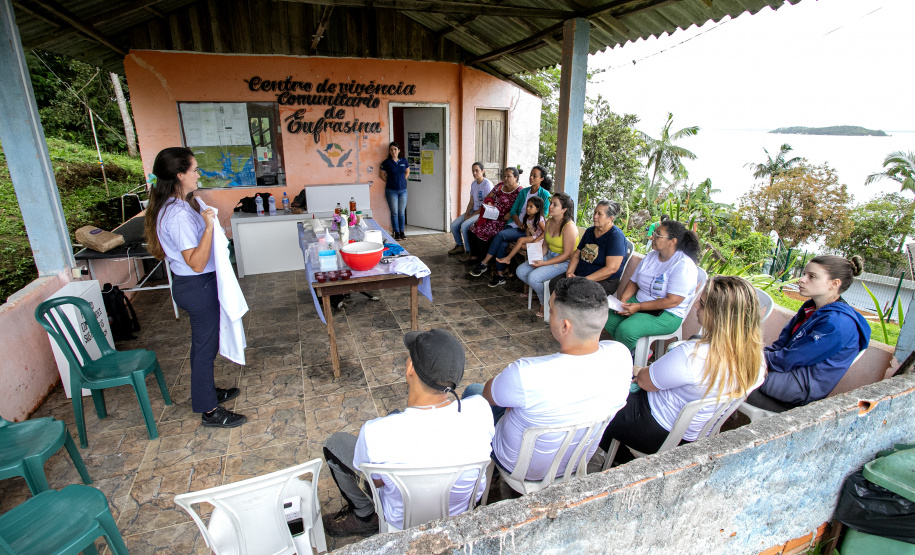 PORTOS DO PARANÁ INICIATIVA SOCIOAMBIENTAL