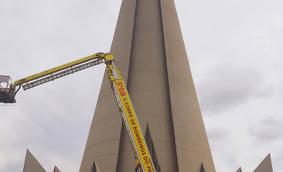 Plataformas mecânicas de 54 metros completam 5 anos de operação no CBMPR