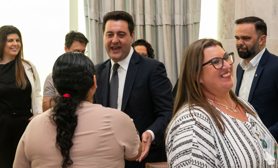 MERENDEIRAS CONCURSO