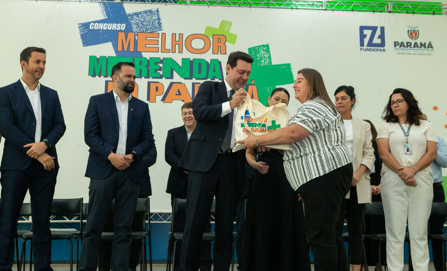 MERENDEIRAS CONCURSO