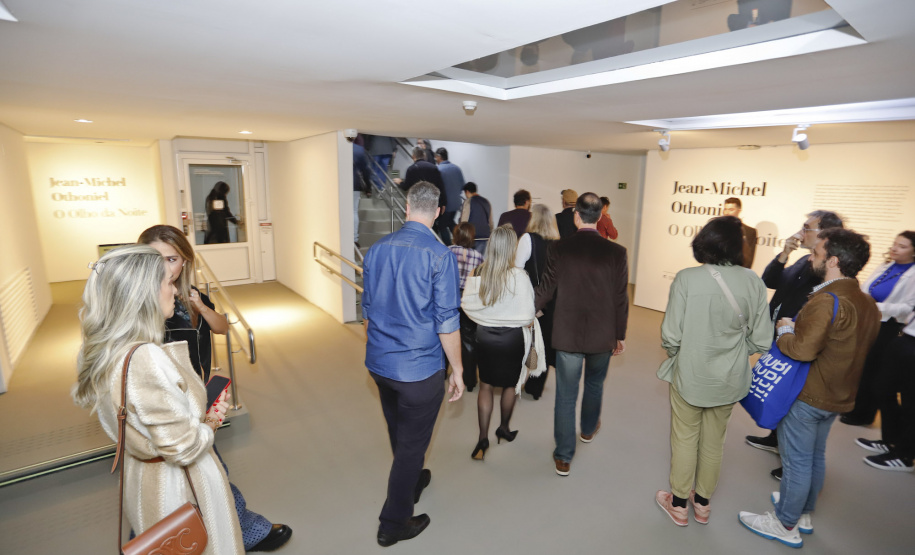 Museu Oscar Niemeyer celebra 22 anos com novas exposições, performances e entrada gratuita