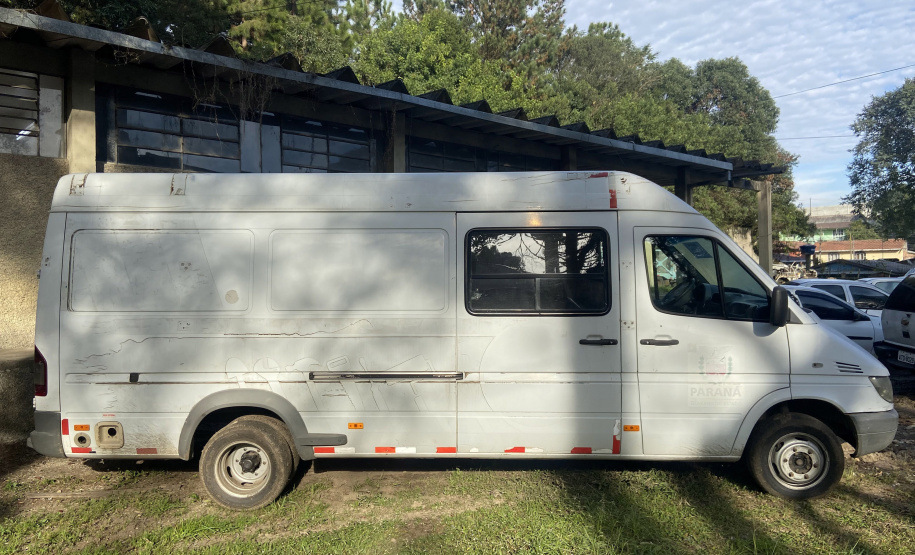 Governo do Paraná abre edital para leilão de veículos inservíveis e sucatas