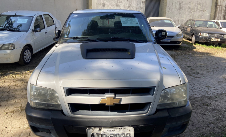 Governo do Paraná abre edital para leilão de veículos inservíveis e sucatas