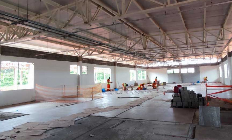 Perimetral Foz do Iguaçu Perimetral Leste de Foz chega a 48,64% e terá terceiro turno de trabalho