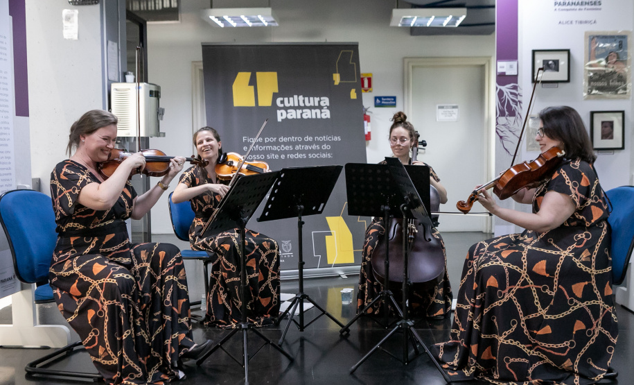 ARQUIVO PÚBLICO EXPO RAÍZES PARANAENSES