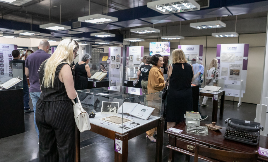 ARQUIVO PÚBLICO EXPO RAÍZES PARANAENSES