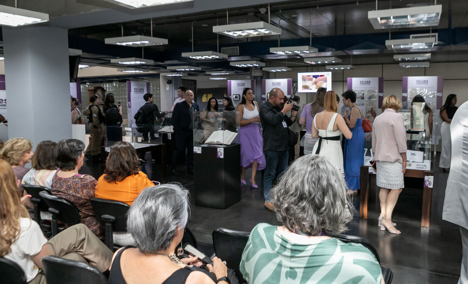 ARQUIVO PÚBLICO EXPO RAÍZES PARANAENSES