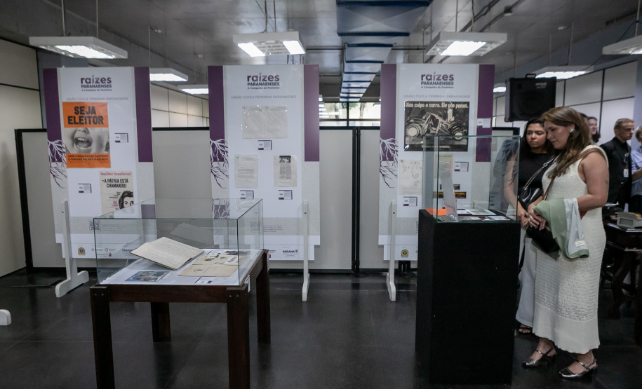 ARQUIVO PÚBLICO EXPO RAÍZES PARANAENSES