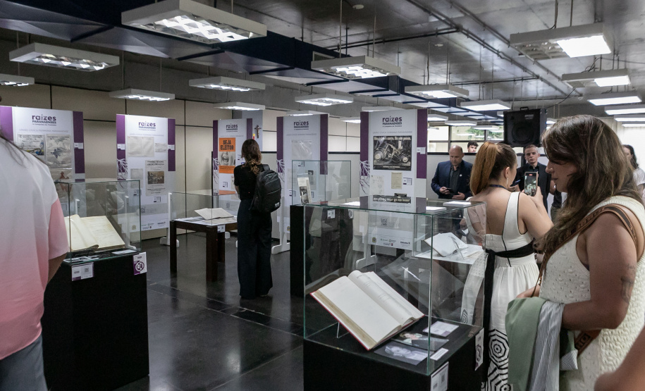 ARQUIVO PÚBLICO EXPO RAÍZES PARANAENSES