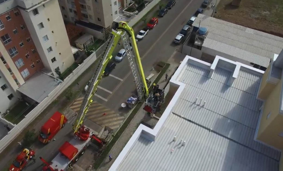 Plataformas mecânicas de 54 metros completam 5 anos de operação no CBMPR