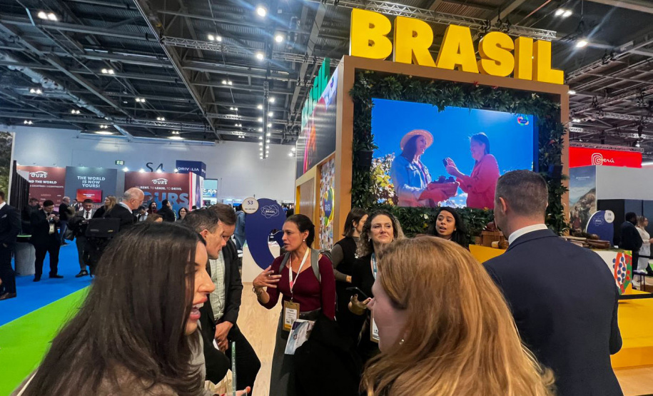 "Única cidade brasileira na lista, Curitiba recebe presencialmente prêmio de destino tendência para 2025"