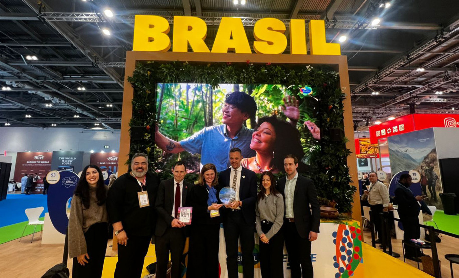 "Única cidade brasileira na lista, Curitiba recebe presencialmente prêmio de destino tendência para 2025"