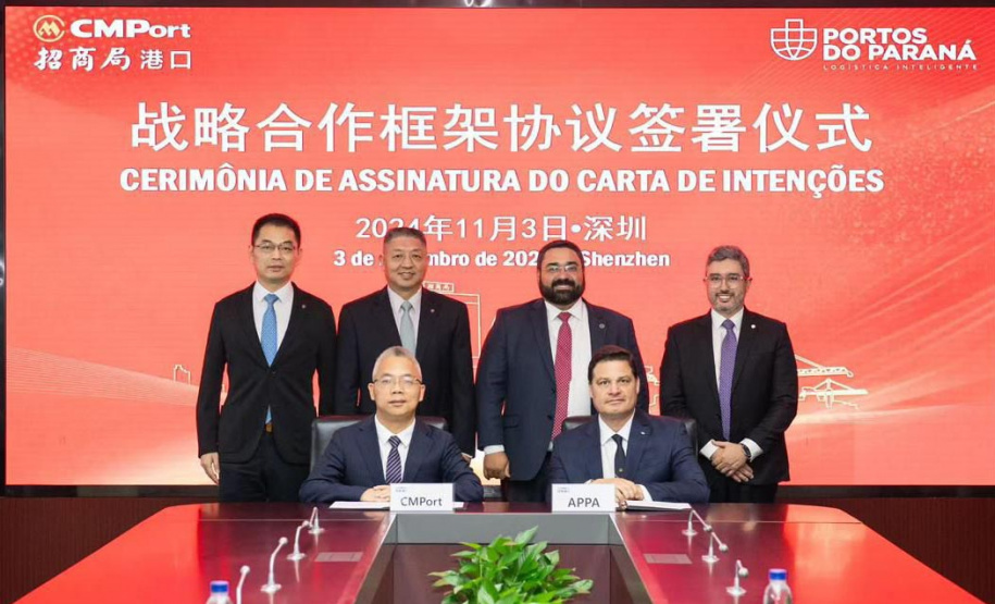 Portos do Paraná assina carta de intenções com operadora global portuária