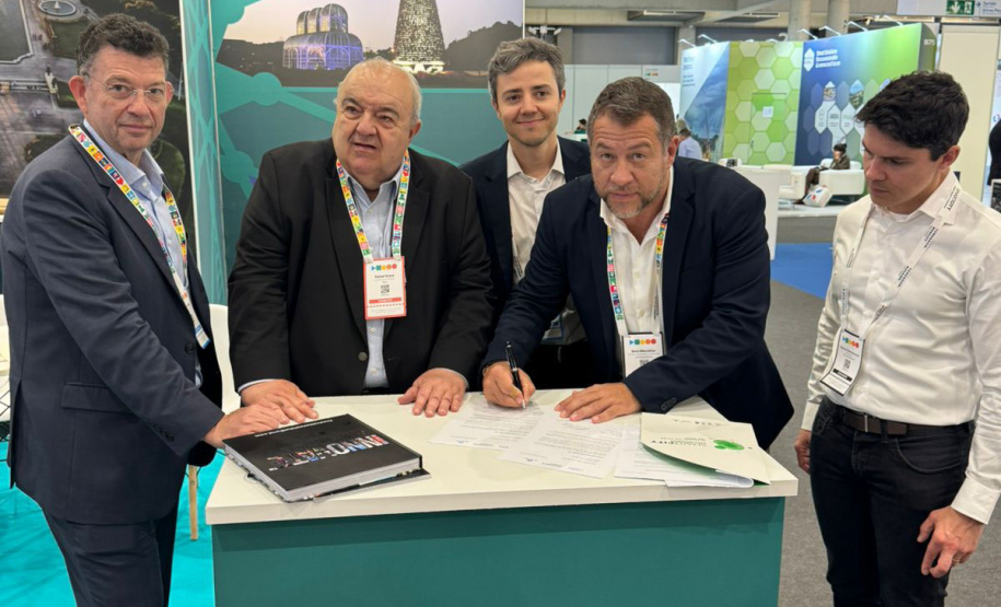 Em Barcelona, Invest Paraná e iCities assinam documento para realização do 1º Fórum Econômico Smart Brasil