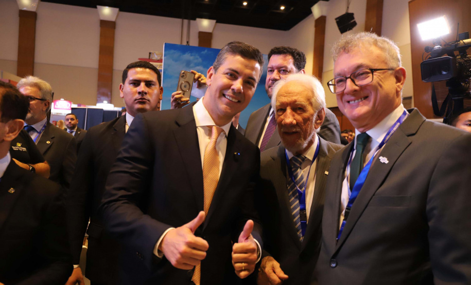 O vice-governador Darci Piana participou nesta quinta e sexta-feira (07 e 08) da 15ª edição da Expo Paraguai Brasil, realizada na sede da Confederação Sul-Americana de Futebol (Conmebol), na cidade de Luque, na Região Metropolitana de Assunção, no Paraguai.