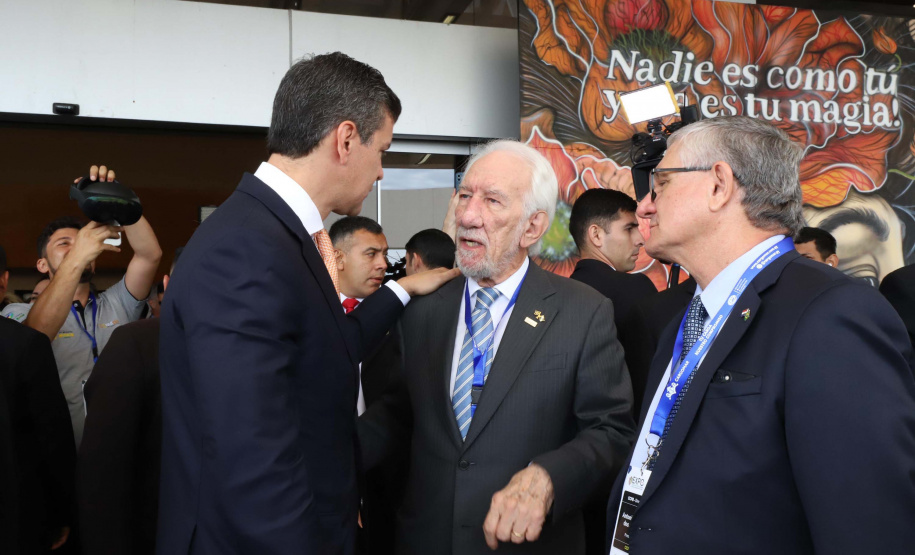 O vice-governador Darci Piana participou nesta quinta e sexta-feira (07 e 08) da 15ª edição da Expo Paraguai Brasil, realizada na sede da Confederação Sul-Americana de Futebol (Conmebol), na cidade de Luque, na Região Metropolitana de Assunção, no Paraguai.