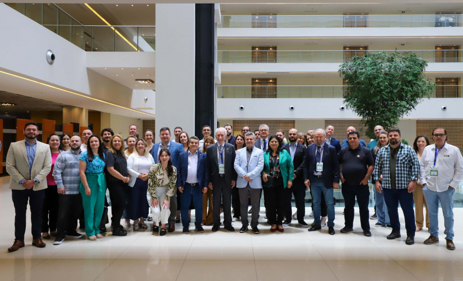 O vice-governador Darci Piana participou nesta quinta e sexta-feira (07 e 08) da 15ª edição da Expo Paraguai Brasil, realizada na sede da Confederação Sul-Americana de Futebol (Conmebol), na cidade de Luque, na Região Metropolitana de Assunção, no Paraguai.