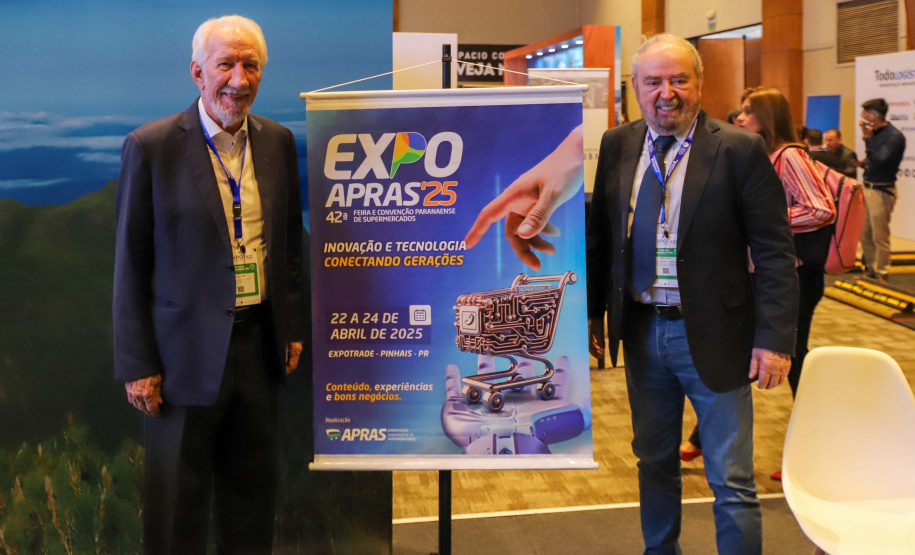 O vice-governador Darci Piana participou nesta quinta e sexta-feira (07 e 08) da 15ª edição da Expo Paraguai Brasil, realizada na sede da Confederação Sul-Americana de Futebol (Conmebol), na cidade de Luque, na Região Metropolitana de Assunção, no Paraguai.