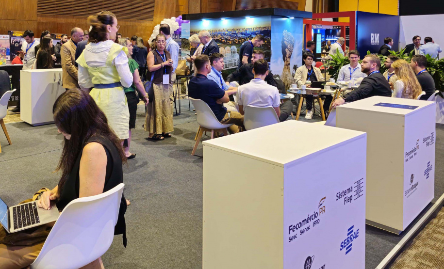 O vice-governador Darci Piana participou nesta quinta e sexta-feira (07 e 08) da 15ª edição da Expo Paraguai Brasil, realizada na sede da Confederação Sul-Americana de Futebol (Conmebol), na cidade de Luque, na Região Metropolitana de Assunção, no Paraguai.