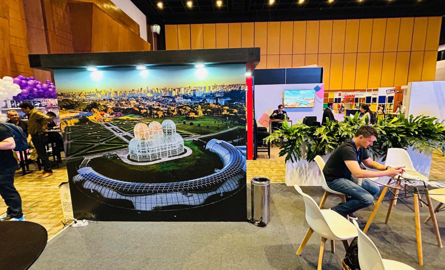 O vice-governador Darci Piana participou nesta quinta e sexta-feira (07 e 08) da 15ª edição da Expo Paraguai Brasil, realizada na sede da Confederação Sul-Americana de Futebol (Conmebol), na cidade de Luque, na Região Metropolitana de Assunção, no Paraguai.