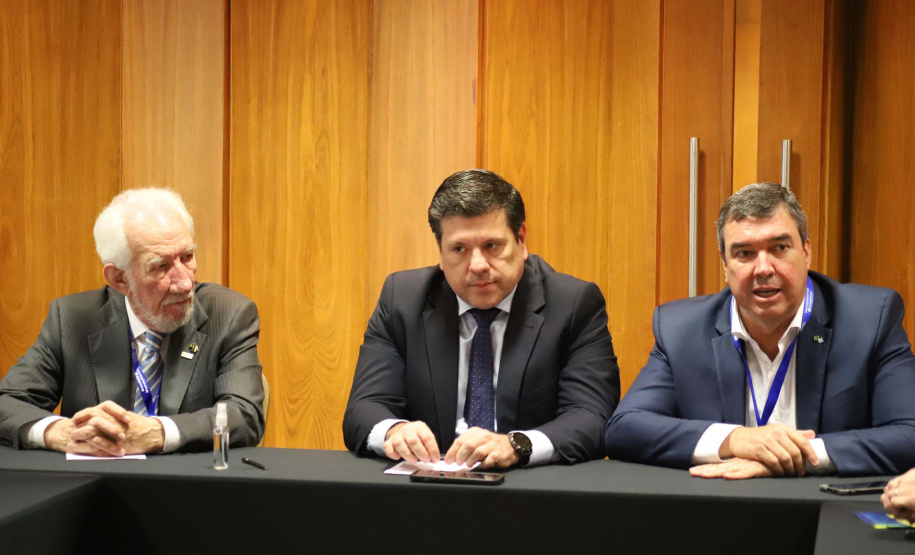 O vice-governador Darci Piana participou nesta quinta e sexta-feira (07 e 08) da 15ª edição da Expo Paraguai Brasil, realizada na sede da Confederação Sul-Americana de Futebol (Conmebol), na cidade de Luque, na Região Metropolitana de Assunção, no Paraguai.