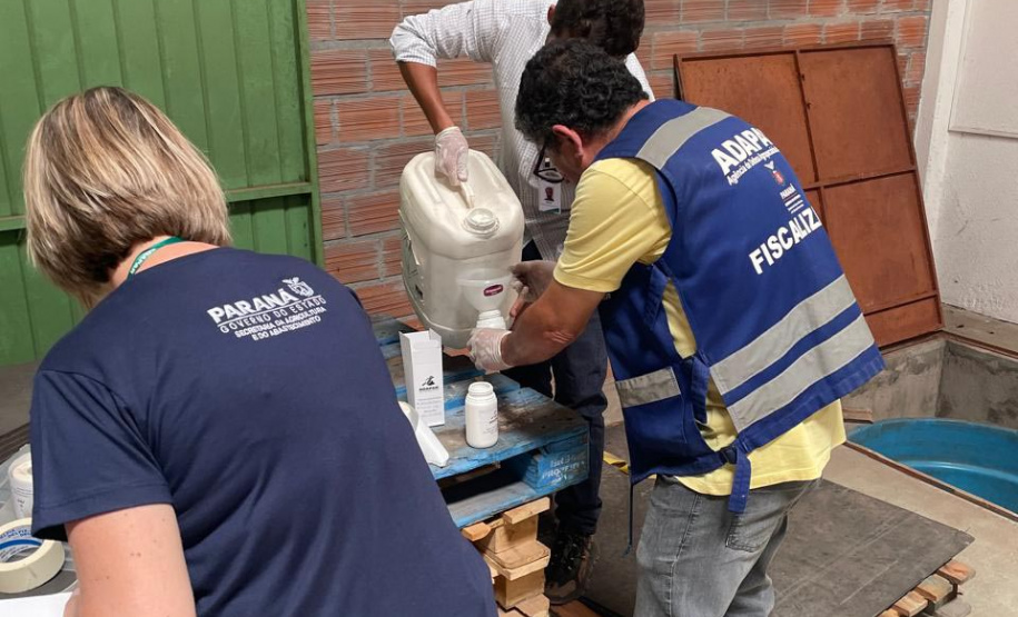 Adapar apoia operação do Gaeco contra venda irregular de agrotóxicos em Cascavel