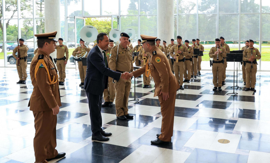 Vice-governador Darci Piana apresenta Caminhos do Peabiru ao embaixador do Peru