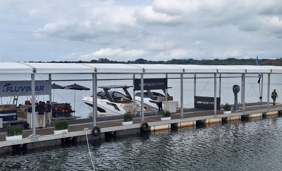 Com expositores, produtos e novos mapas, Turismo inaugura estande na Foz Internacional Boat Show