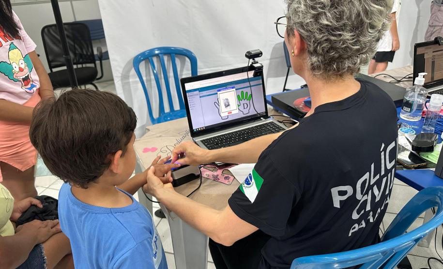 PCPR na Comunidade leva serviços de polícia judiciária e orientações a mais de 2,5 mil pessoas em Morretes, Curitiba e Pinhais