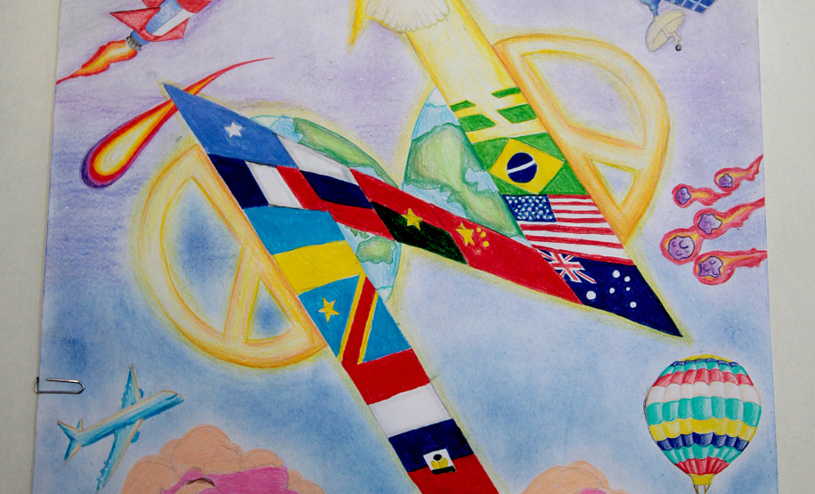 Aluna de desenho do Centro Juvenil de Artes Plásticas é vencedora paranaense de concurso internacional