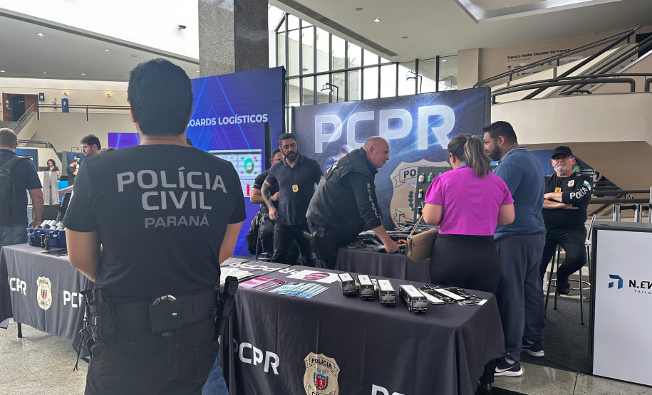 PCPR na Comunidade leva serviços de polícia judiciária e orientações a mais de 2,5 mil pessoas em Morretes, Curitiba e Pinhais