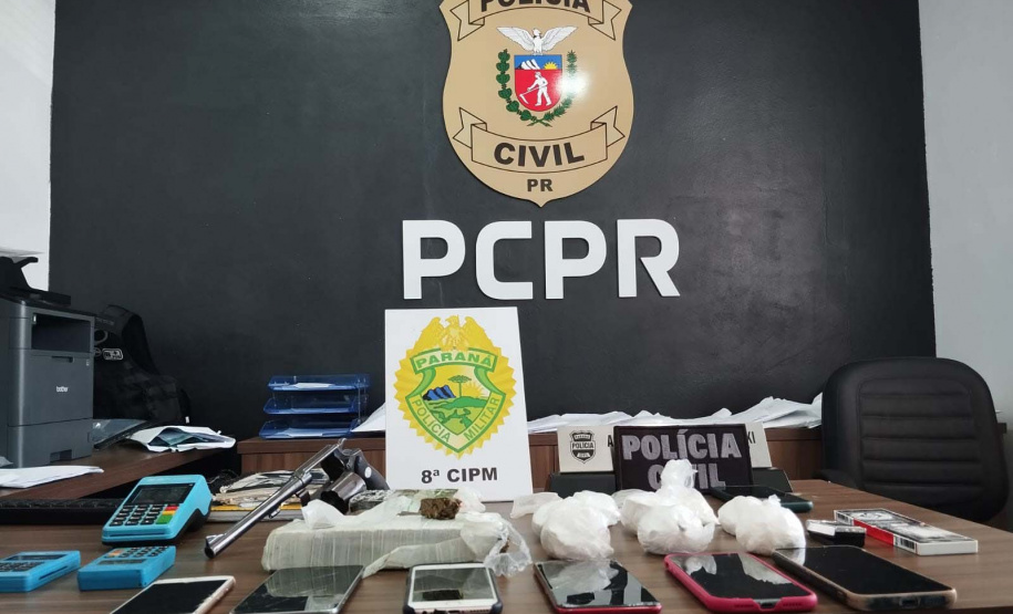 PCPR e PMPR prendem quatro pessoas durante operação contra o tráfico de drogas em Rio Azul