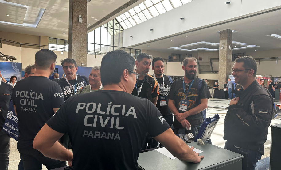 PCPR na Comunidade leva serviços de polícia judiciária e orientações a mais de 2,5 mil pessoas em Morretes, Curitiba e Pinhais
