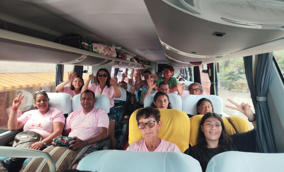 Mais de 660 pessoas já foram beneficiadas pelo programa Paraná + Viagem até novembro; novas viagens acontecem nesta semana